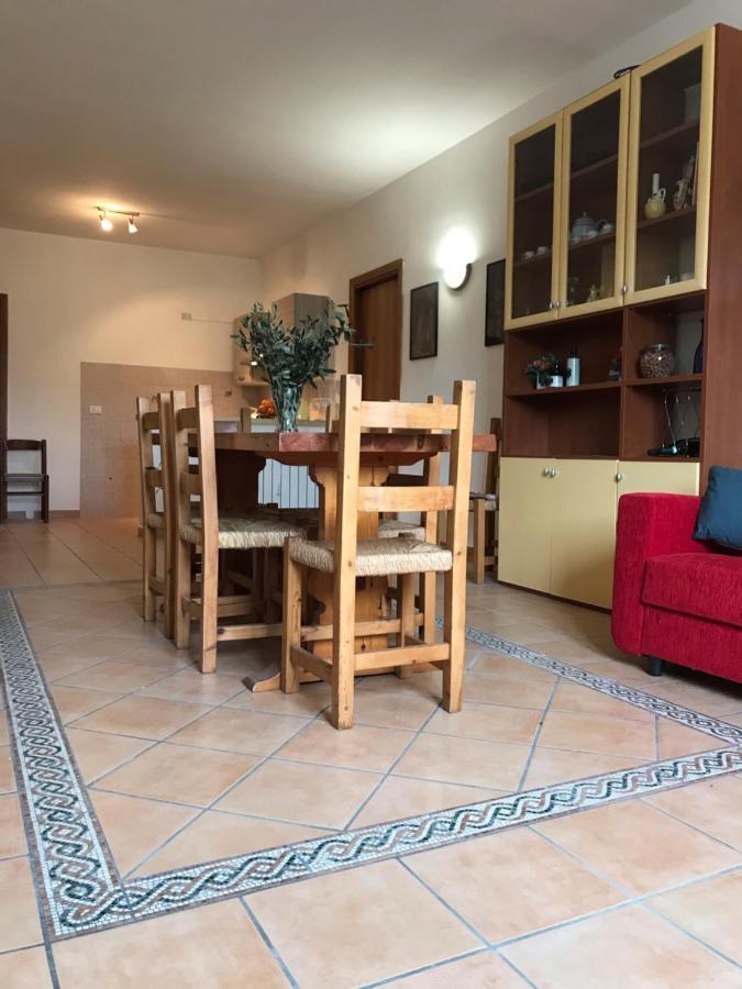 La Casa Di Demetra. Un Paradiso Tra Gli Olivi. Montecchio  Luaran gambar