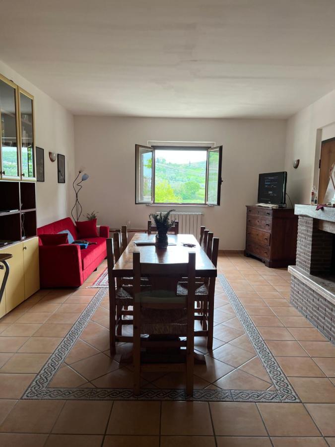 La Casa Di Demetra. Un Paradiso Tra Gli Olivi. Montecchio  Luaran gambar